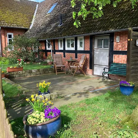 Ferienapartment Kastanje * Gross Ippener